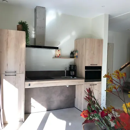 Holiday home Landgoed Nuwenhuys